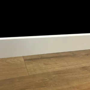 Plinthe blanche standard – QSPLINTHE75