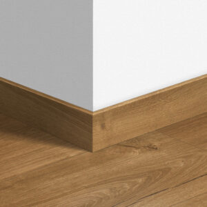 Plinthe standard – QSSK01848 – Chêne Classique Naturel