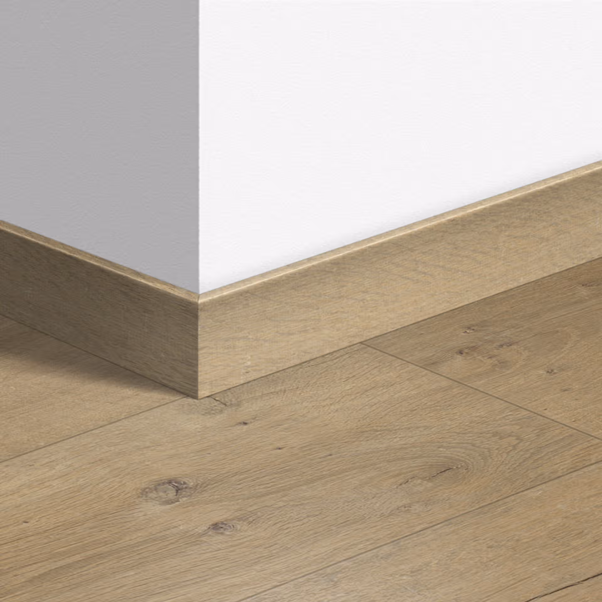 Plinthe standard – QSSK01856 – Chêne tendre moyen